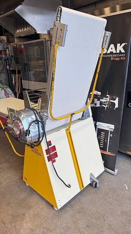 Tutte le macchine: Seewer Rondo Ausrollmaschine – Usato da Brugg AG venduto da lali88 5