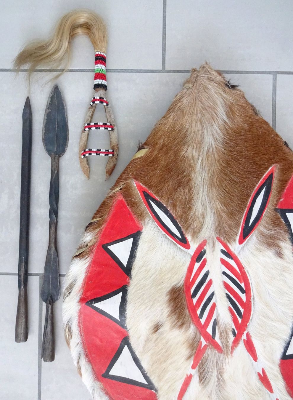 Altre raccolte & rarità: Samburu Massai: Speer und Schild, Kenya – Usato da St.Gallen venduto da Paddington11 2