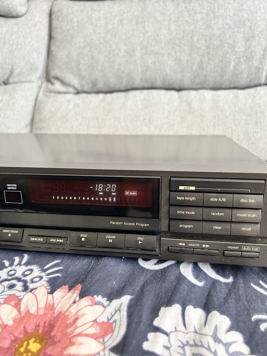 Technics Systèmes audio & multimédias: Technics SL-P212A Compact Disc Player guter Zustand – D'occasion à Pratteln par andi1977 4