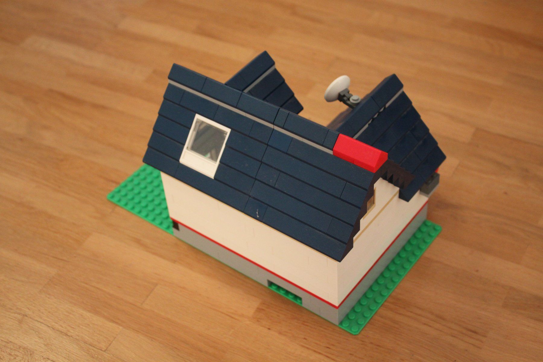 Lego Baukästen: Lego Einfamilienhaus – Gebraucht aus Mörschwil von leg_yrn8 1