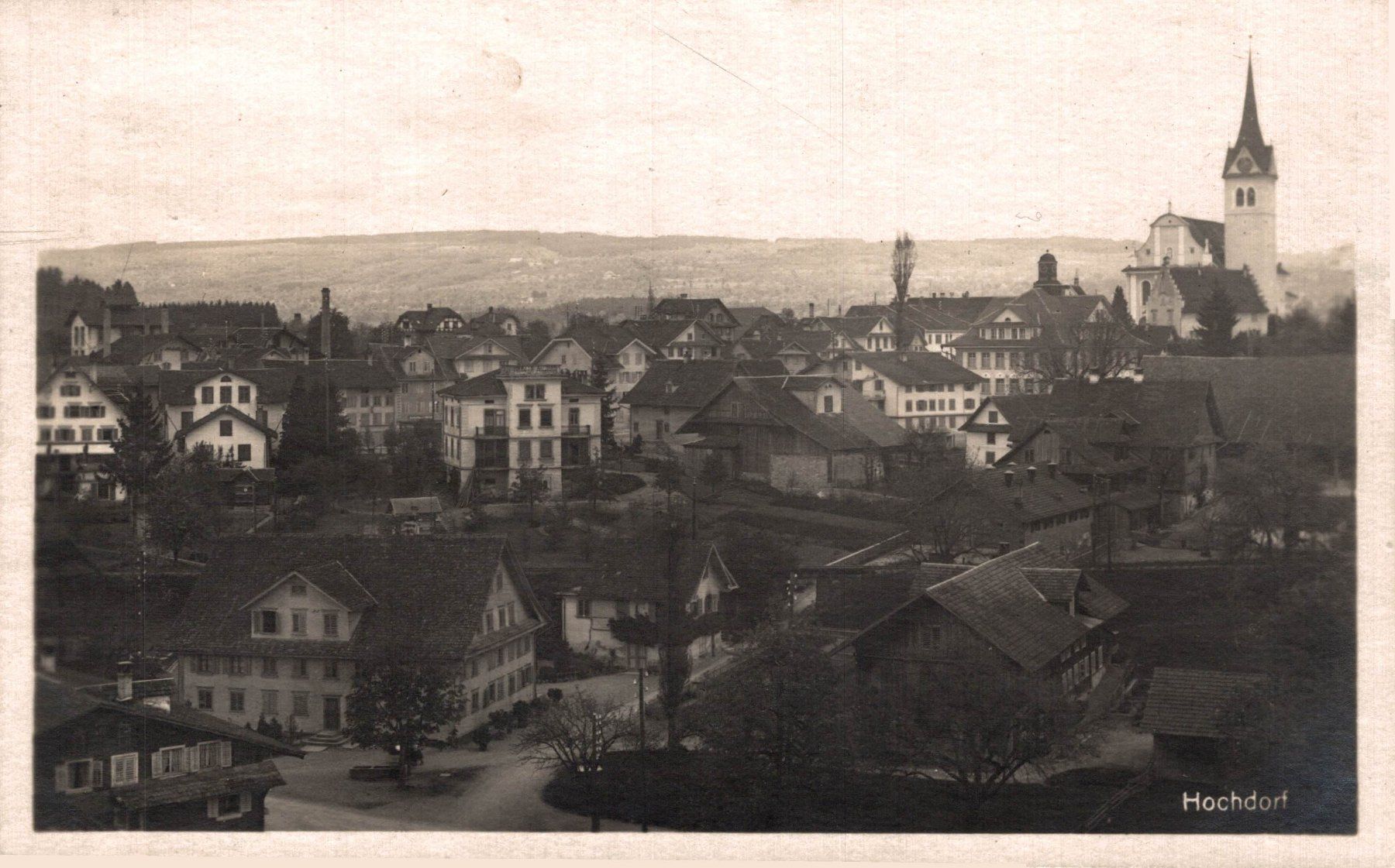 Cartes postales: Hochdorf mit Kirche – D'occasion à Bronschhofen par Astore