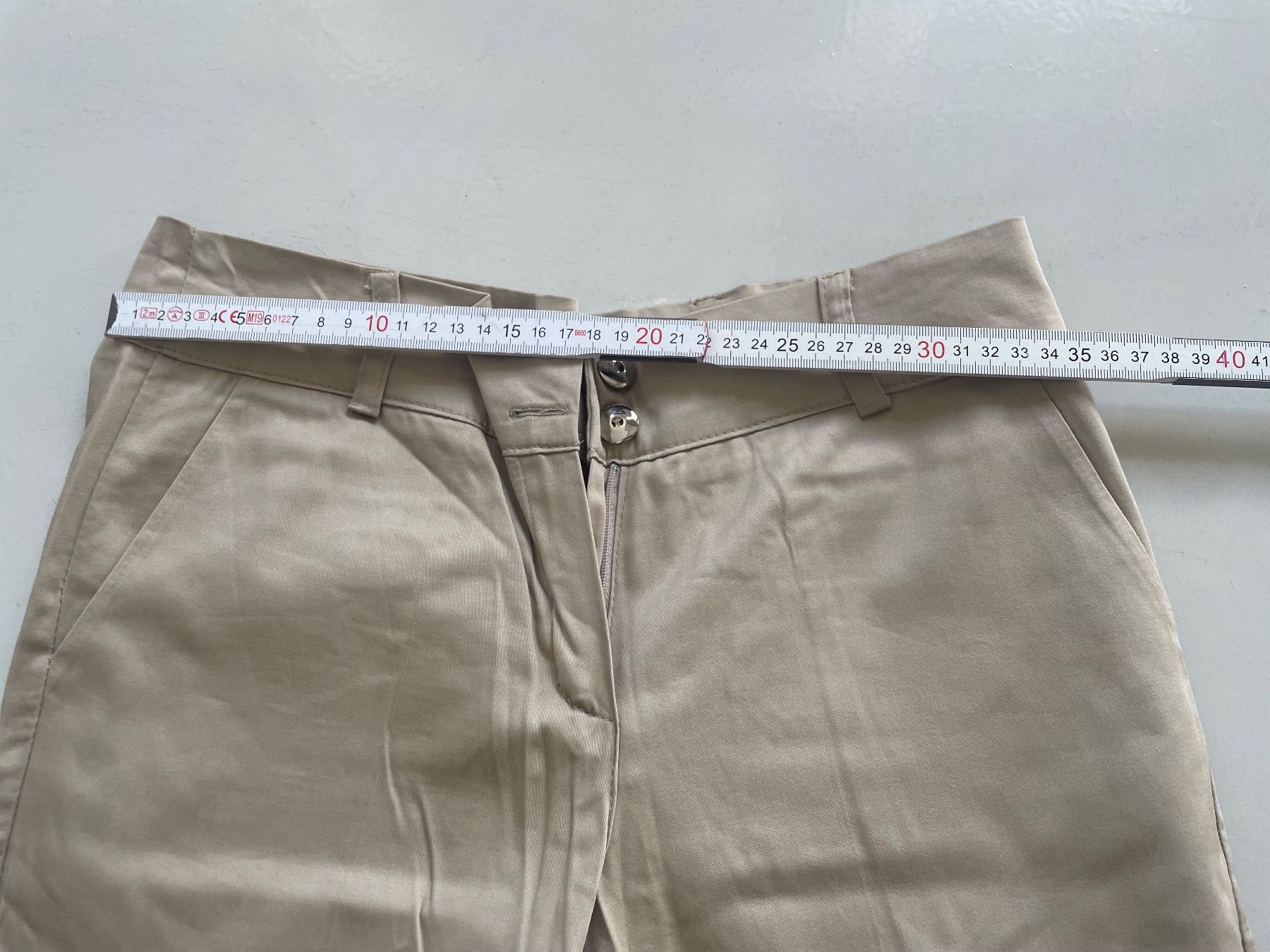 Hosen: Bermuda 42 - Hose Beige – Gebraucht aus Minusio von Pink222 5