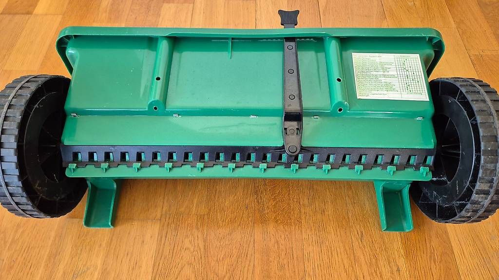 Sonstige Gartengeräte: Streuwagen Kunststoff 45cm 12L – Gebraucht aus Neuenhof von mar_2th5 4