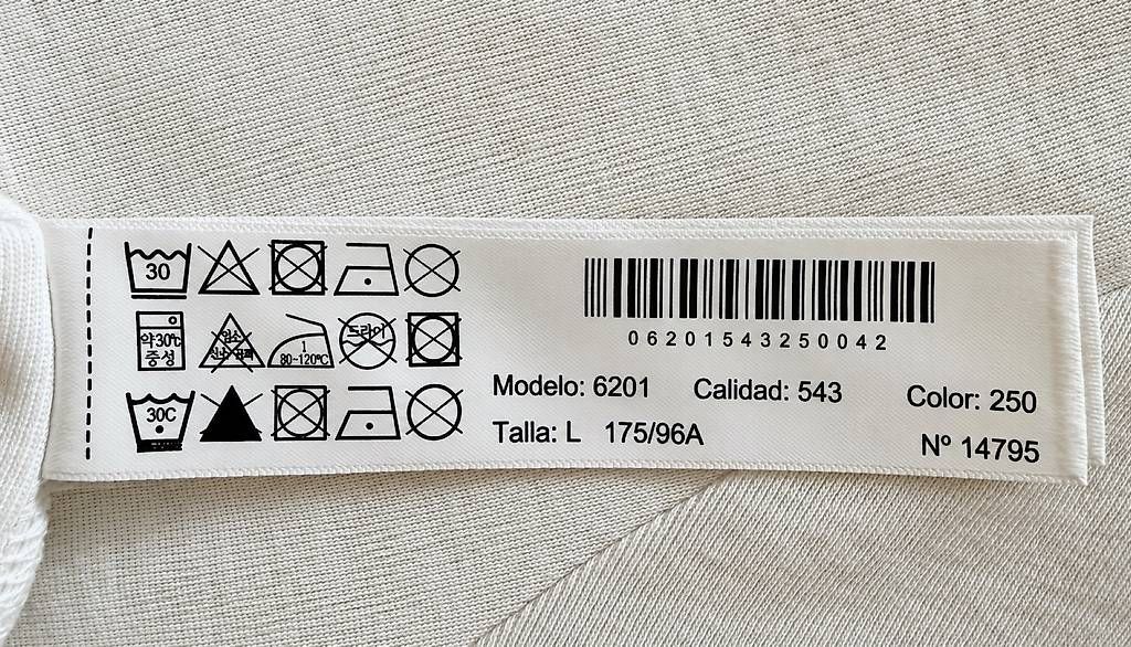 Massimo Dutti T-shirt: Massimo Dutti T-Shirt Gr. L – Nuovo (secondo la descrizione) da Zürich venduto da sunsilvana 4