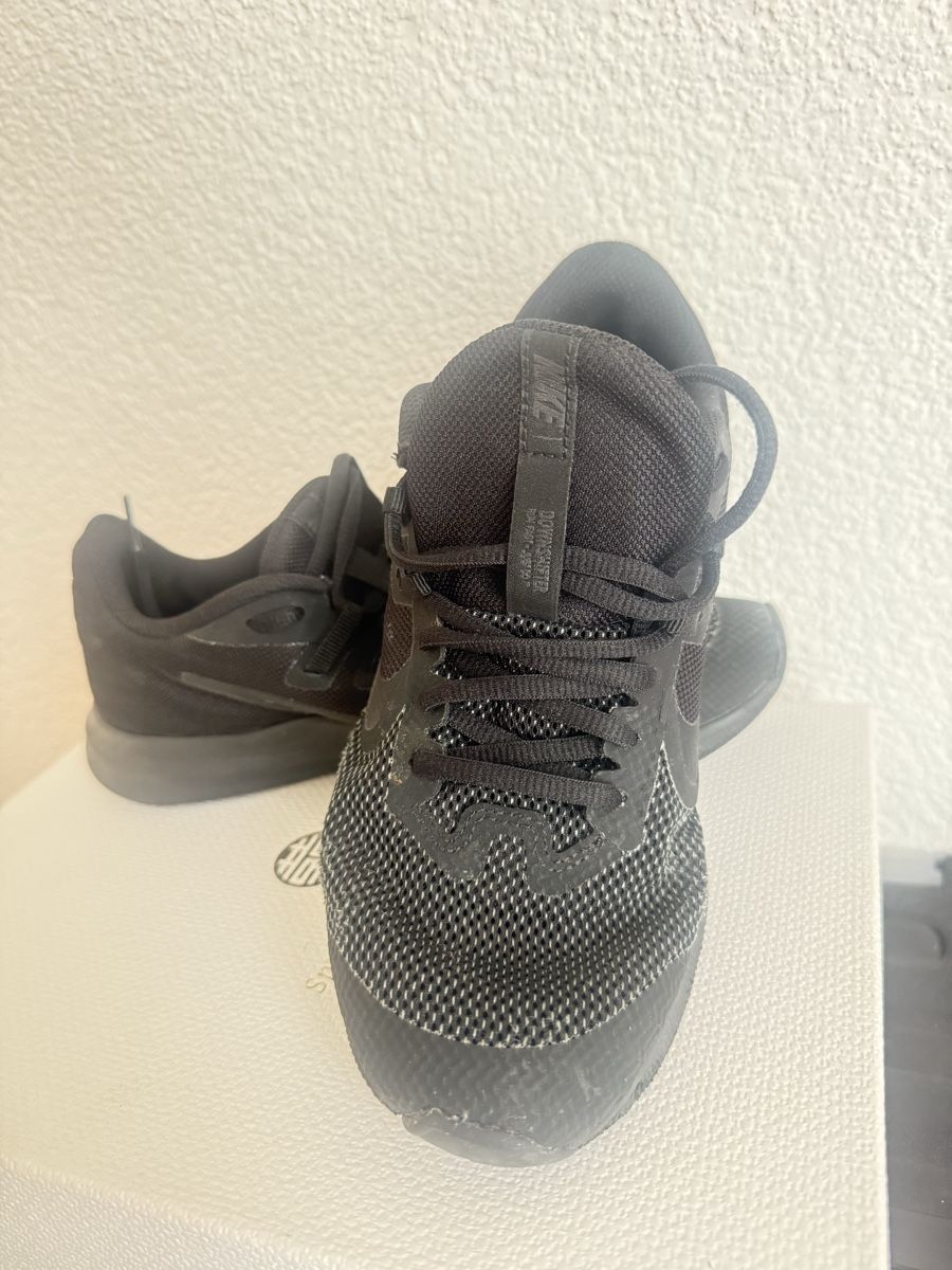 Nike Scarpe da uomo: Nike Chaussures de sport – Usato da Chippis venduto da mel_wj7h 1