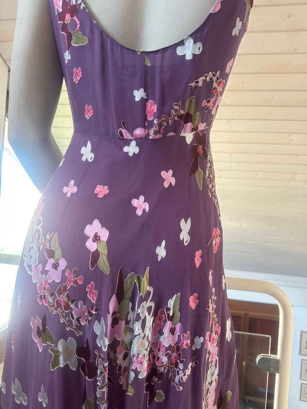 Vestiti: Seidenkleid von BLUNAUTA – Usato da Neuhausen venduto da Lechasseur 4