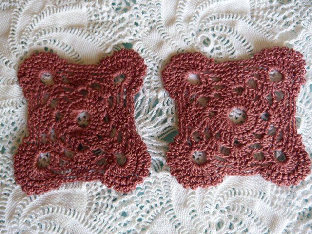 Altra biancheria da tavola: 2 Häkeldeckeli, rosenholz, Handarbeit, Boho-Style – Usato da Nunningen venduto da Ave51