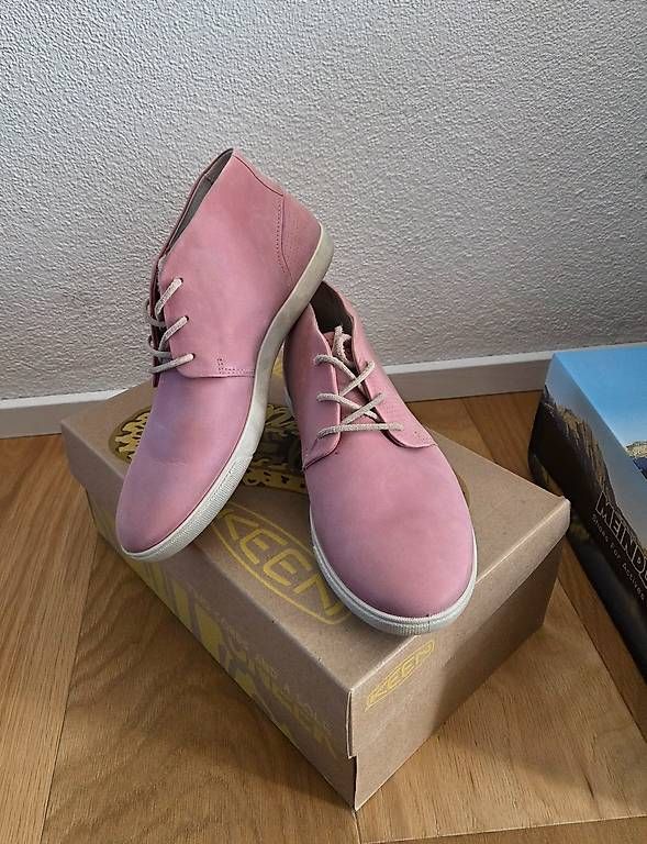 Scarpe da donna: Echo Schuhe Rosa 5x getragen Gr. 38 – Usato da Schwaderloch venduto da hut_l2wx