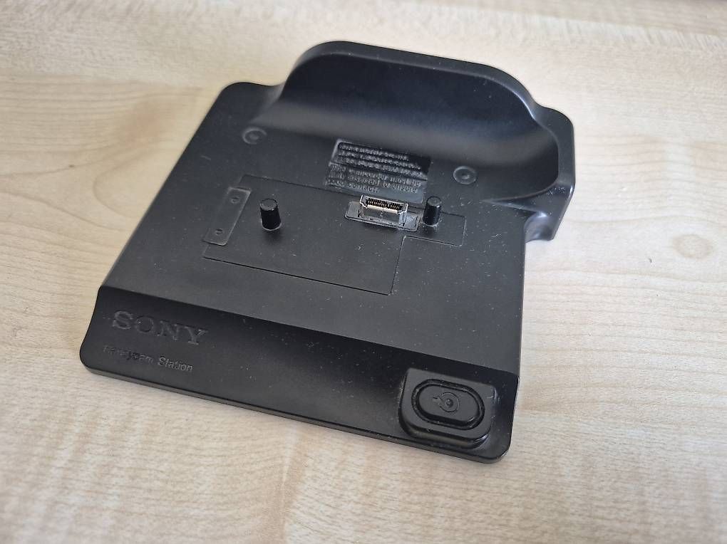 Docking station: Sony Handycam Station DCRA-C220 – Usato da Basel venduto da alaubi 3