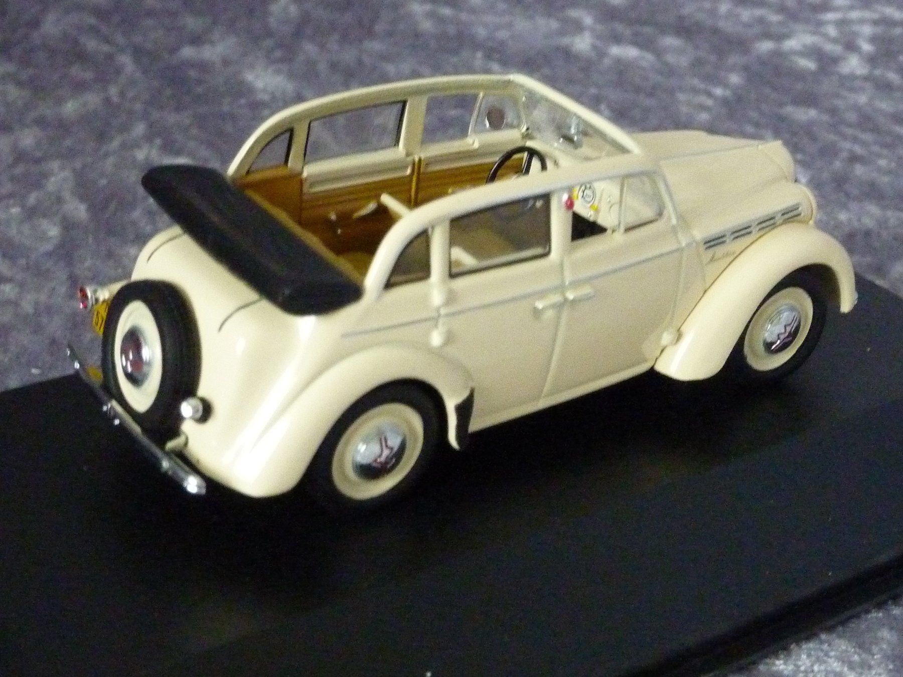 Modellini d'auto: Moskwitch 400 Convertible 1949  1:43 – Nuovo (secondo la descrizione) da Dürrenäsch venduto da modellautos4you 5