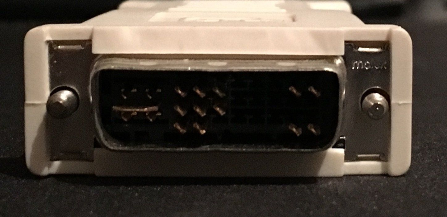 Unità & Adattatore: DVI - VGA Adapter – Usato da Winterthur venduto da YaV 1