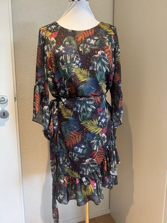 Set Dress size 38