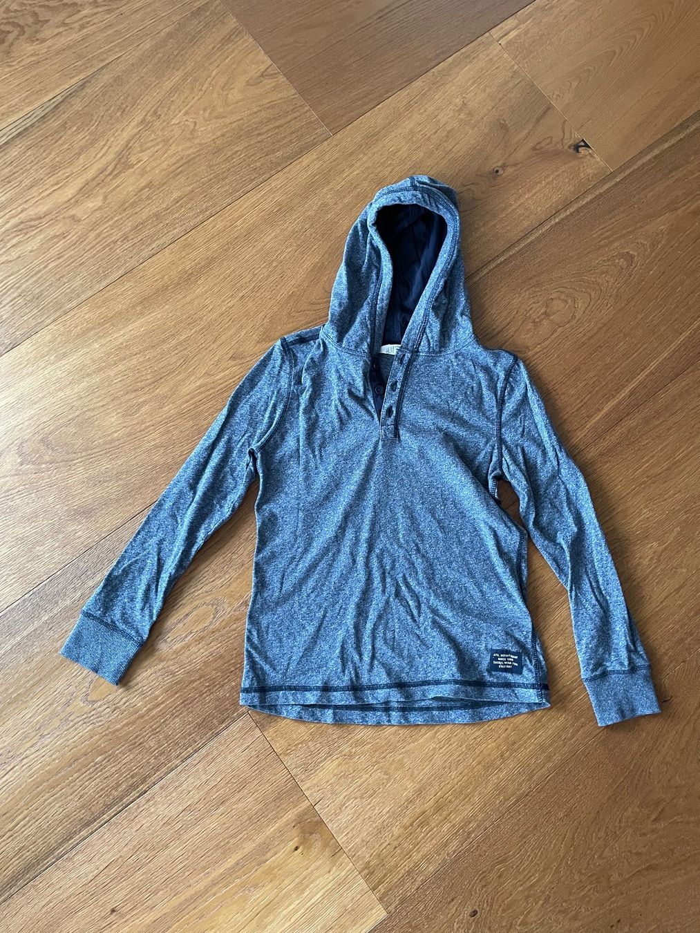 H&M Maglioni & Felpe: Knaben Kapuzenpullover – Usato da Seewen venduto da dvh05