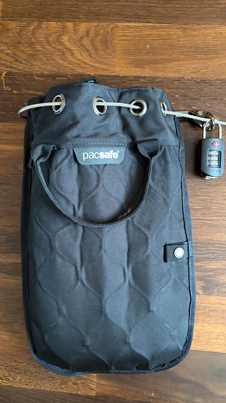 Pacsafe Borse: Pacsafe / Travelsafe 3 black – Usato da Laupen BE venduto da Dakataro 1