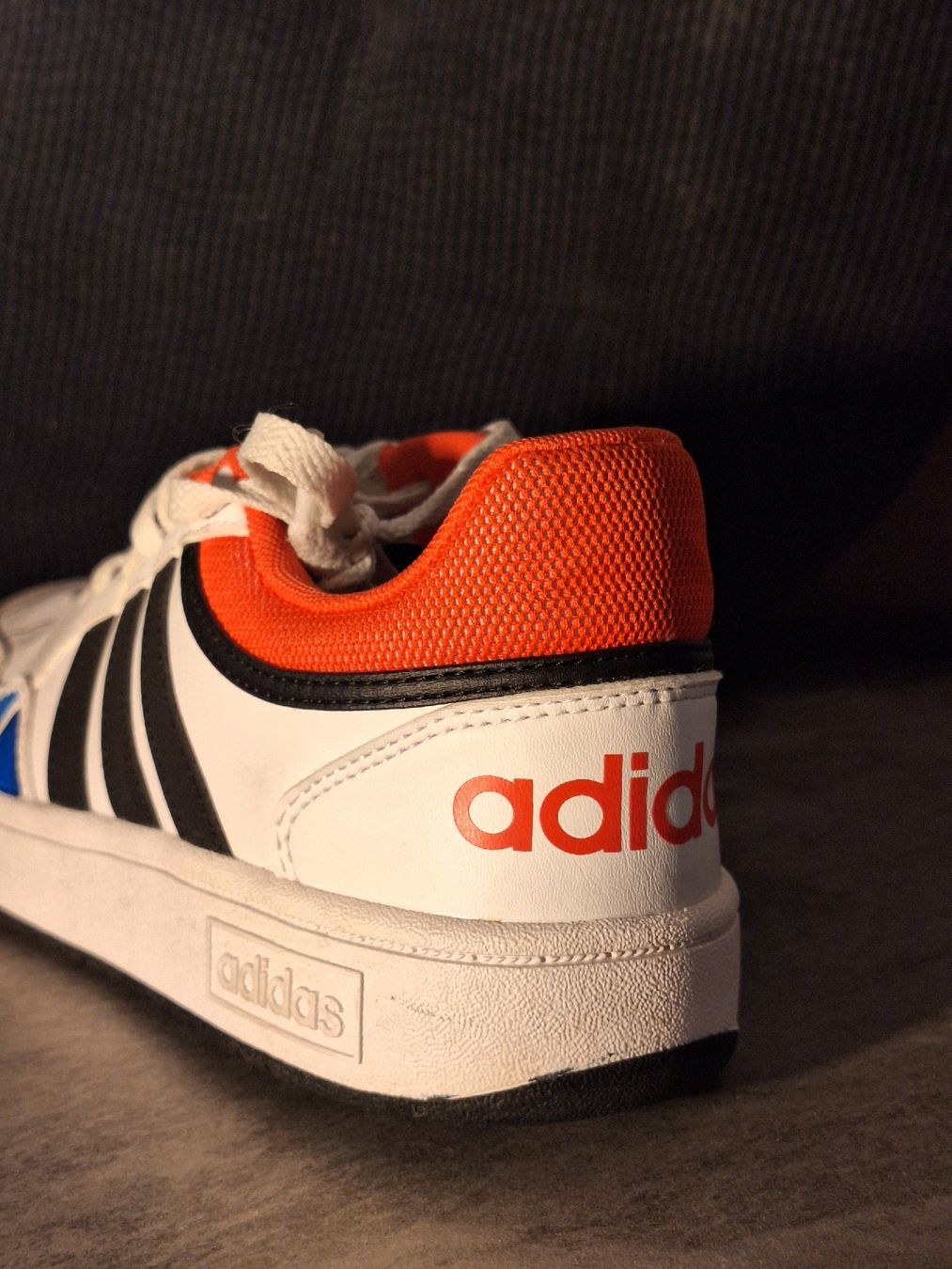 Adidas Scarpe per ragazzi: basket Adidas customisé garçon, taille 38 – Usato da Bursins venduto da Cdje 3