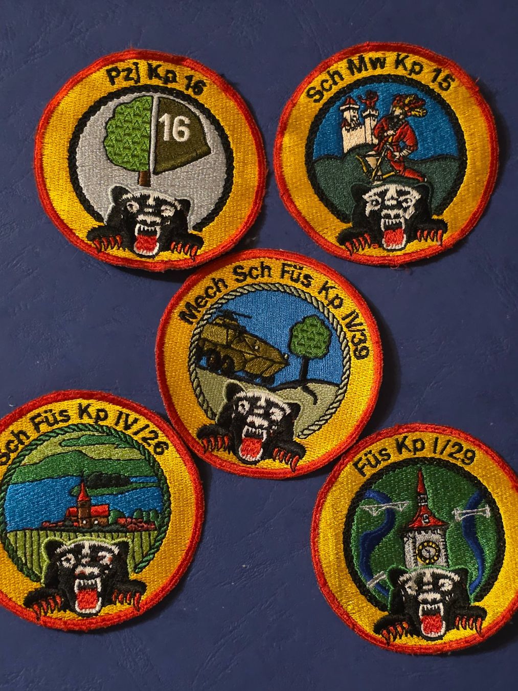 Schweizer Armee Placchette & Badge: 5 Badges A95 Abzeichen Original – Usato da Prangins venduto da AdjEM08