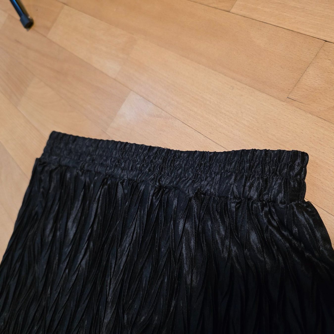 Vila Gonne: Schwarzer Vintage Style Plisseerock S/M – Usato da Wald ZH venduto da CapLux 3