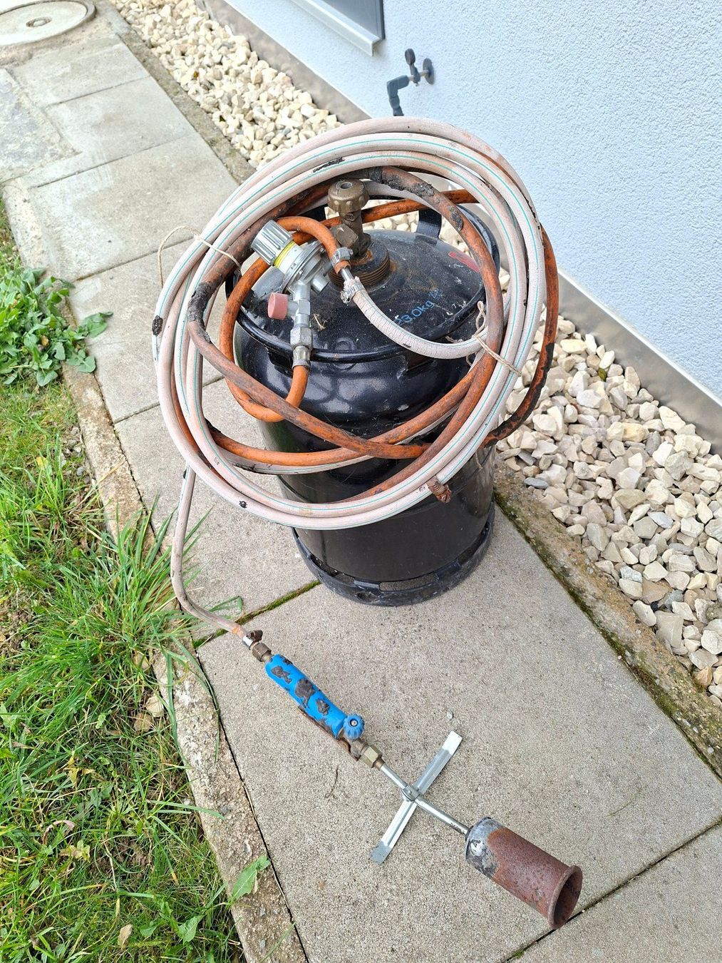 Alle Werkzeuge: Abflammgerät mit Gasflasche – Gebraucht aus Thun von Beatos5 1