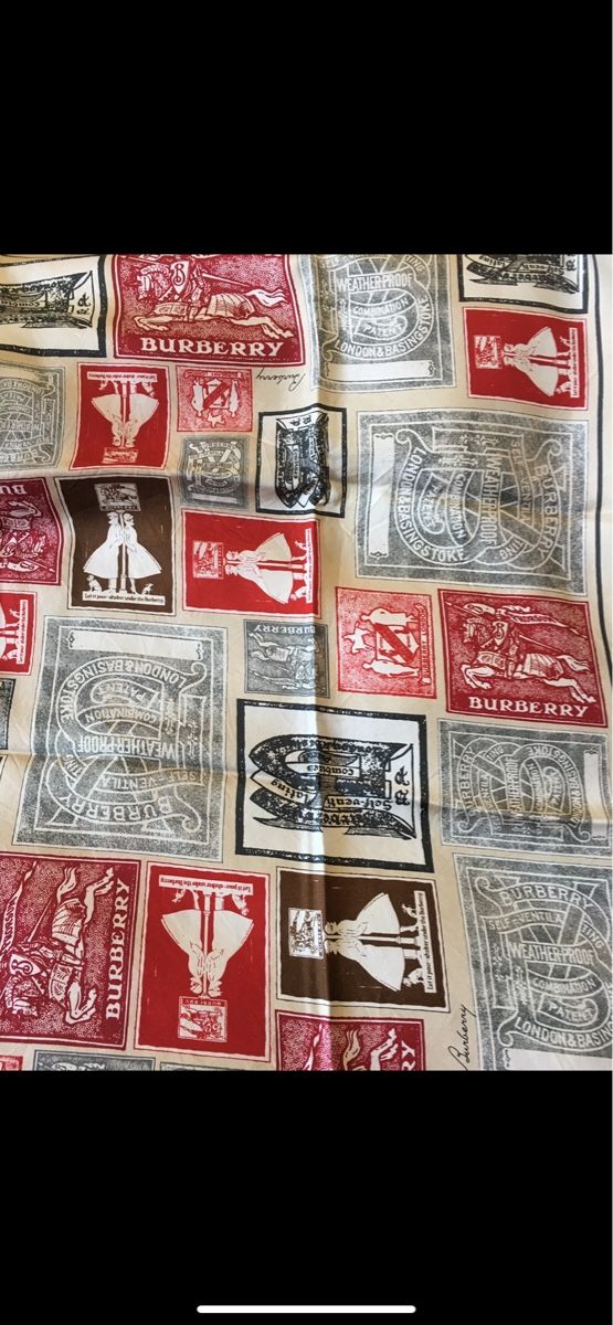Foulard & Sciarpe: Burberry Foulard in seta – Nuovo (secondo la descrizione) da Mendrisio venduto da SGR85 1