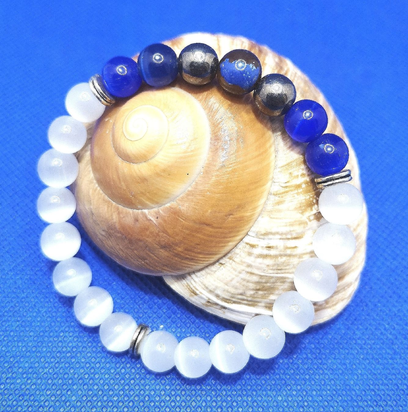 Bracciali & Braccialetti: weiss-blaue CatEye Perlen Armk. - Spendenaktion – Nuovo (secondo la descrizione) da Unterkulm venduto da Nachtigall 1