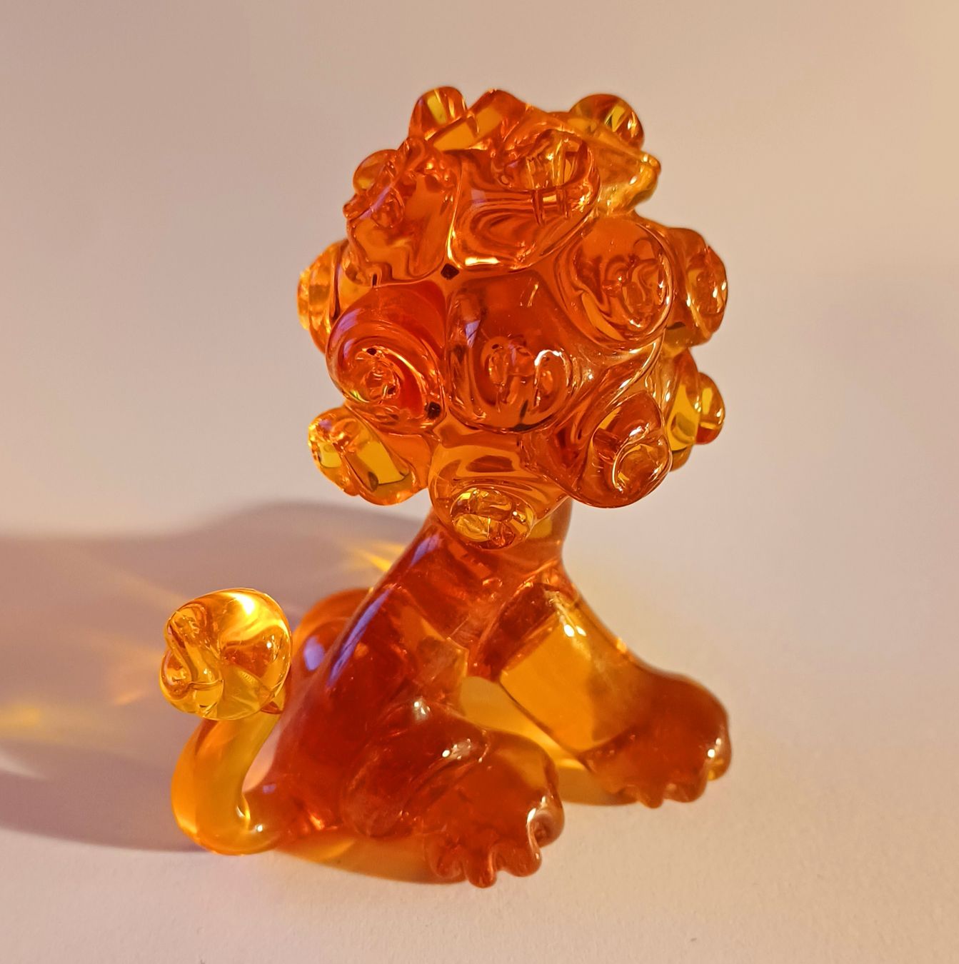 Gläser: Glasfigur Löwe, orange, alt – Gebraucht aus Volketswil von Anzaru 2