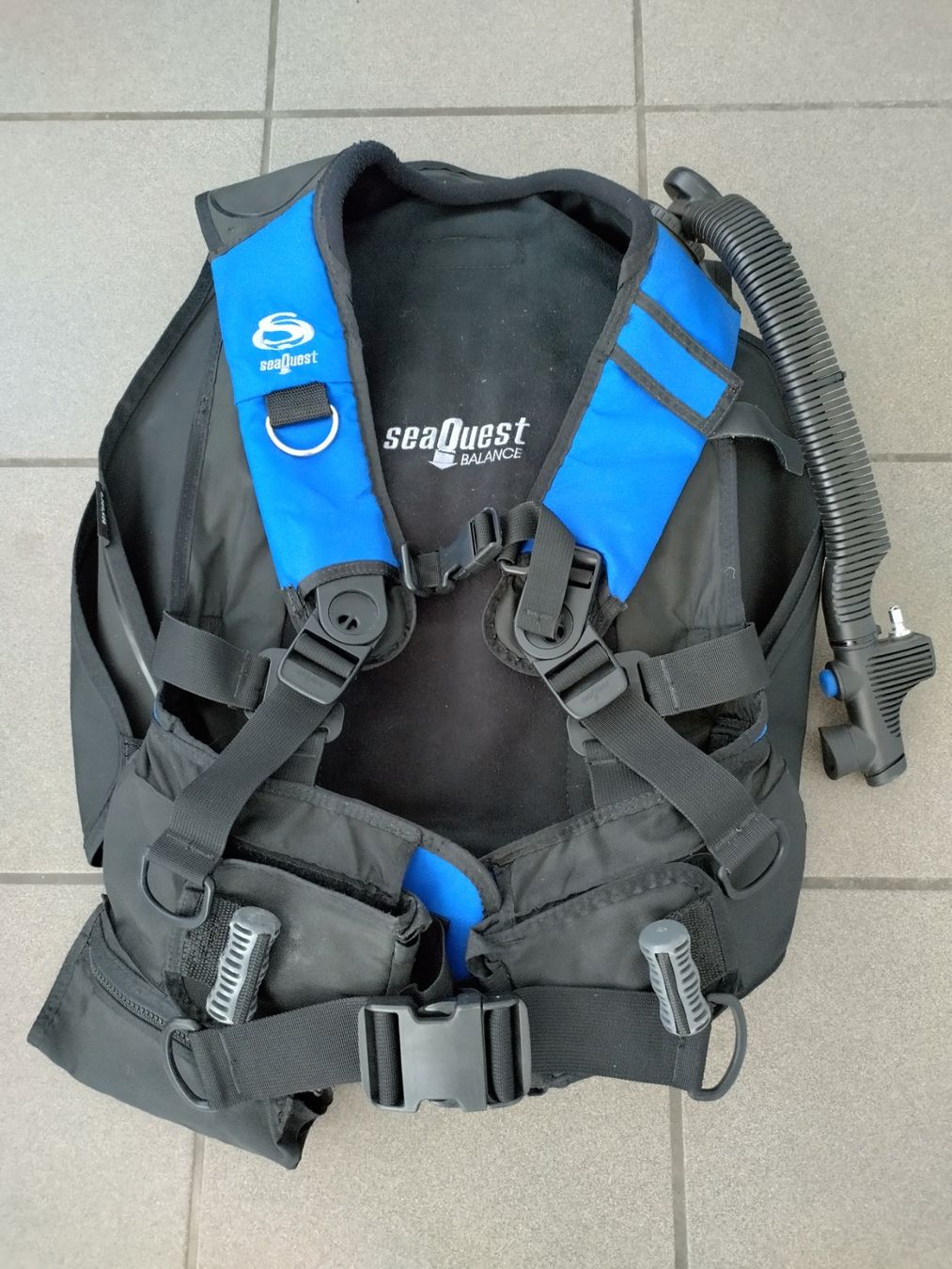 Mute per immersioni: Sea Quest Balance Back Inflation BCD - Größe L – Usato da Hombrechtikon venduto da findik 2