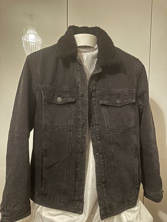 Jeans Jacke von Bershka mit Teddyfell Gr. S neuwertig