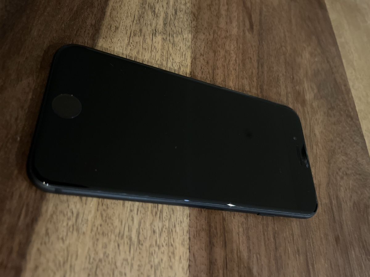 Apple Telefoni cellulari / Smartphones: Apple iPhone 7 schwarz gebrauchter Zustand – Usato da Binningen venduto da Benesigg