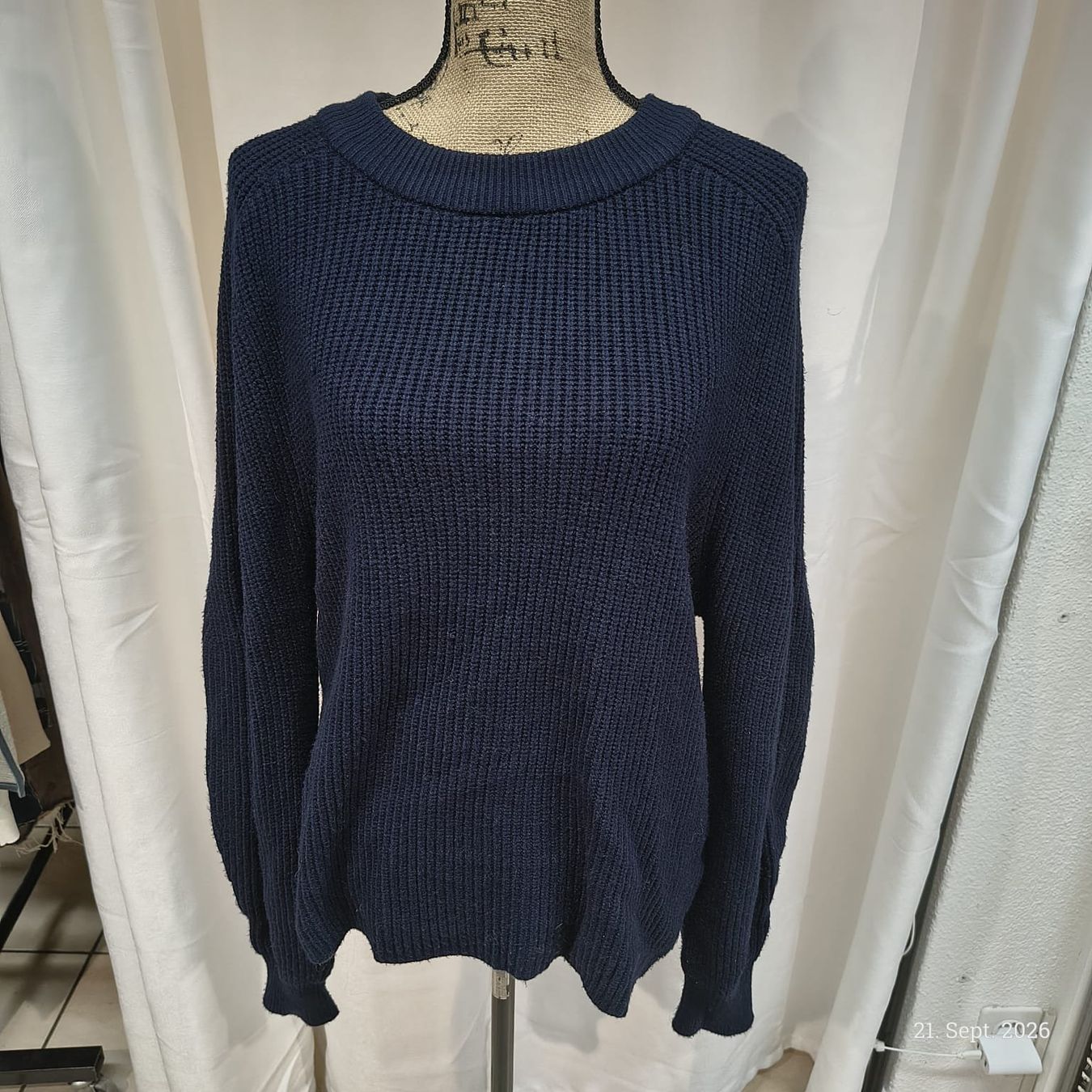 Zebra Pullover & Sweatshirts: Strickpullover Zebra dunkelblau Grösse L gebraucht – Gebraucht aus Emmetten von SecondhandSiska