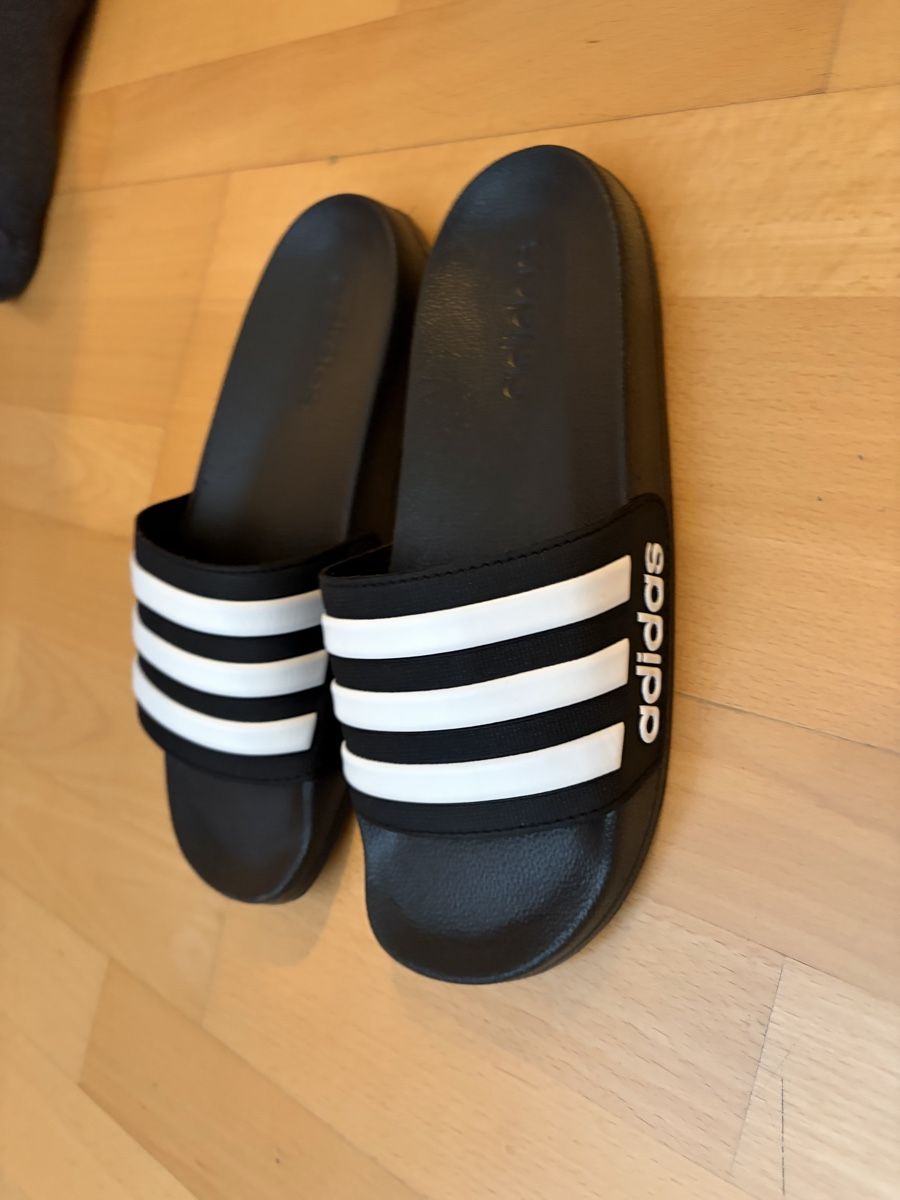 Adidas Damenschuhe: Adidas Adilette Grösse   39 – Gebraucht aus Hendschiken von mst_1979 3