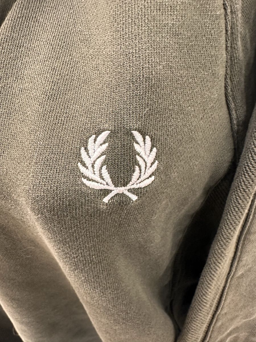 Fred Perry Pullover & Sweatshirts: Fred Perry Pullover Khaki Grösse M gebraucht – Gebraucht aus Muri AG von Romsen14 2