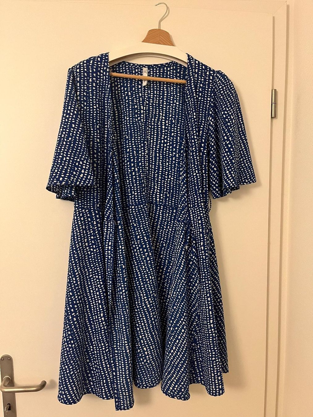 Mango Vestiti: Robe cache-coeur – Usato da Chêne-Bougeries venduto da emma.li