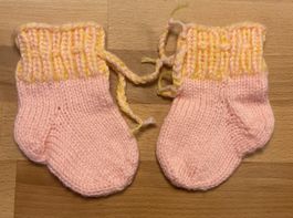 Babysocken 🎀 mit Kordel - handgestrickt  - ab Geburt - NEU