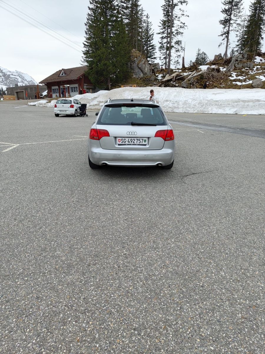 Audi Autos: Audi A4 – Défectueux à Niederwil SG par kmt_td5t 4
