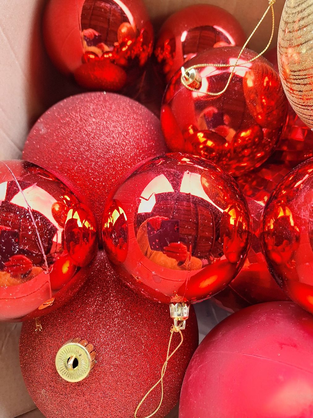 Alle Dekorationen: LOT GROSSE CHRISTBAUMKUGELN FÜR KIRCHE ODER SCHAUFENSTER – Gebraucht aus Huttwil von Kunterbuntli 1