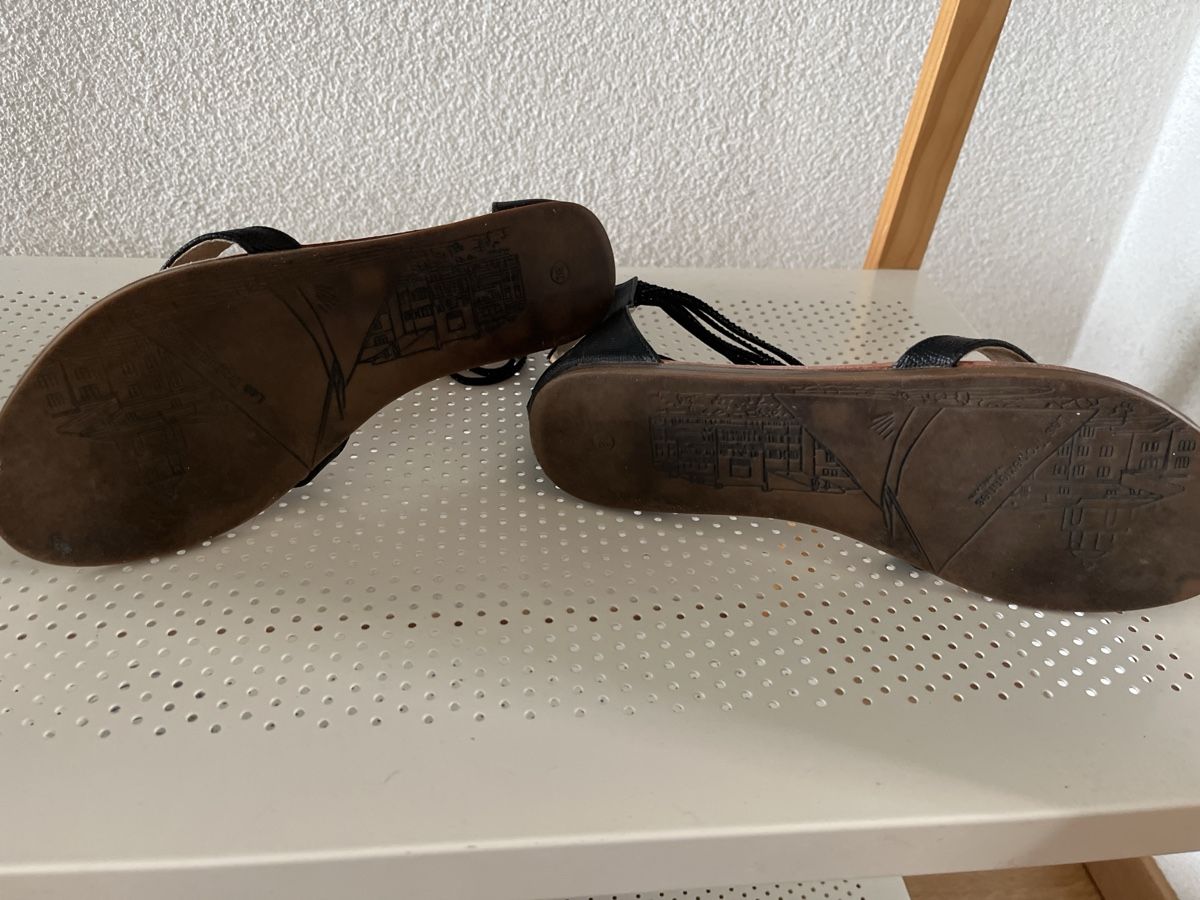 Scarpe da donna: Sandales les tropeziennes – Usato da Mont-sur-Lausanne venduto da Pioutch 1