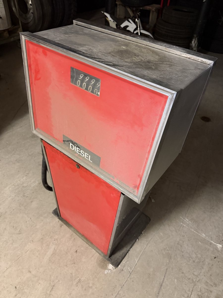 Autres collections & raretés: Dieselzapfsäule – D'occasion à Herznach par Meritonhoxhaj 4