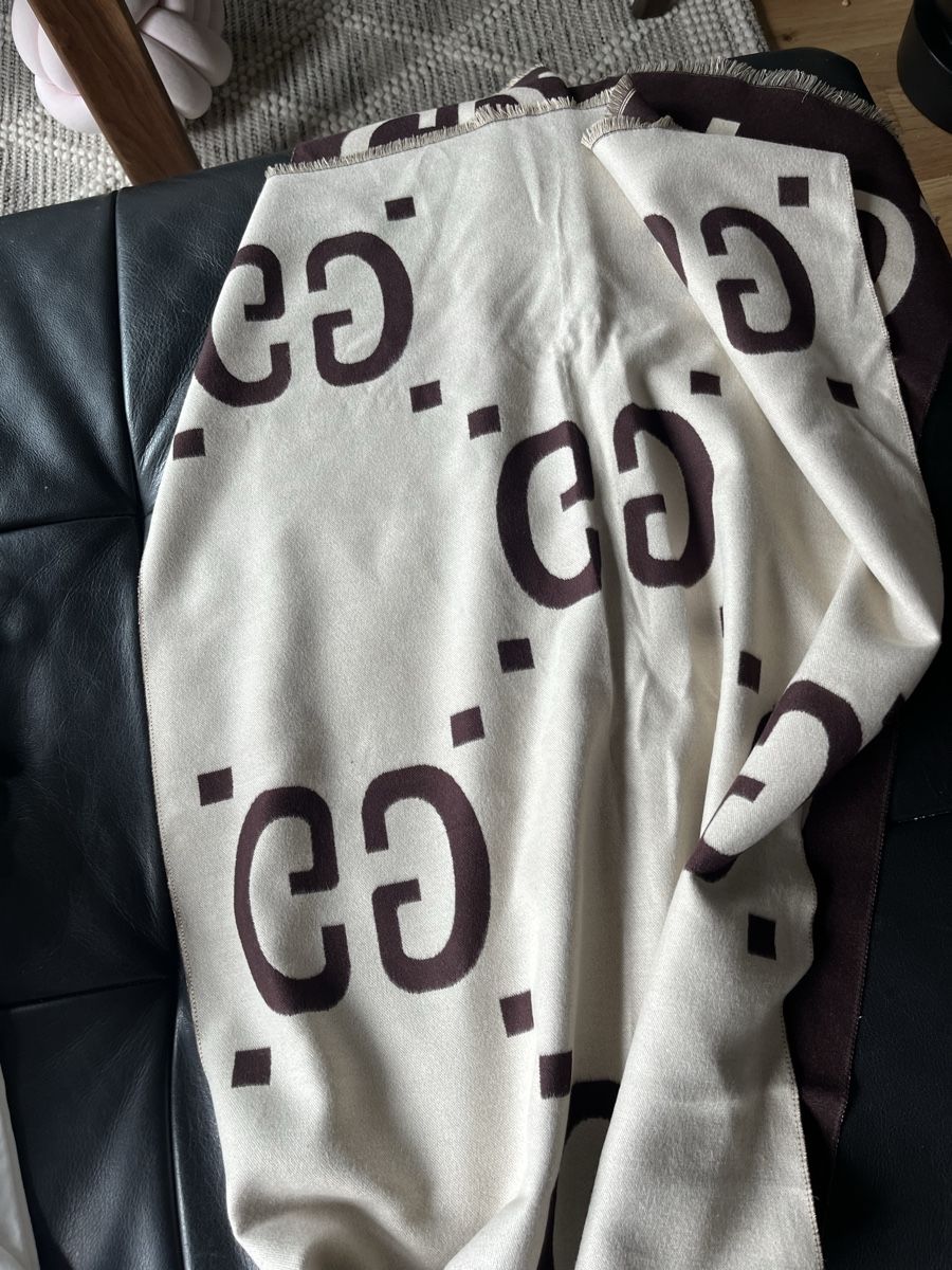 Gucci Foulard & Sciarpe: Gucci Schal GG – Usato da Ebikon venduto da loy_wjg6 2