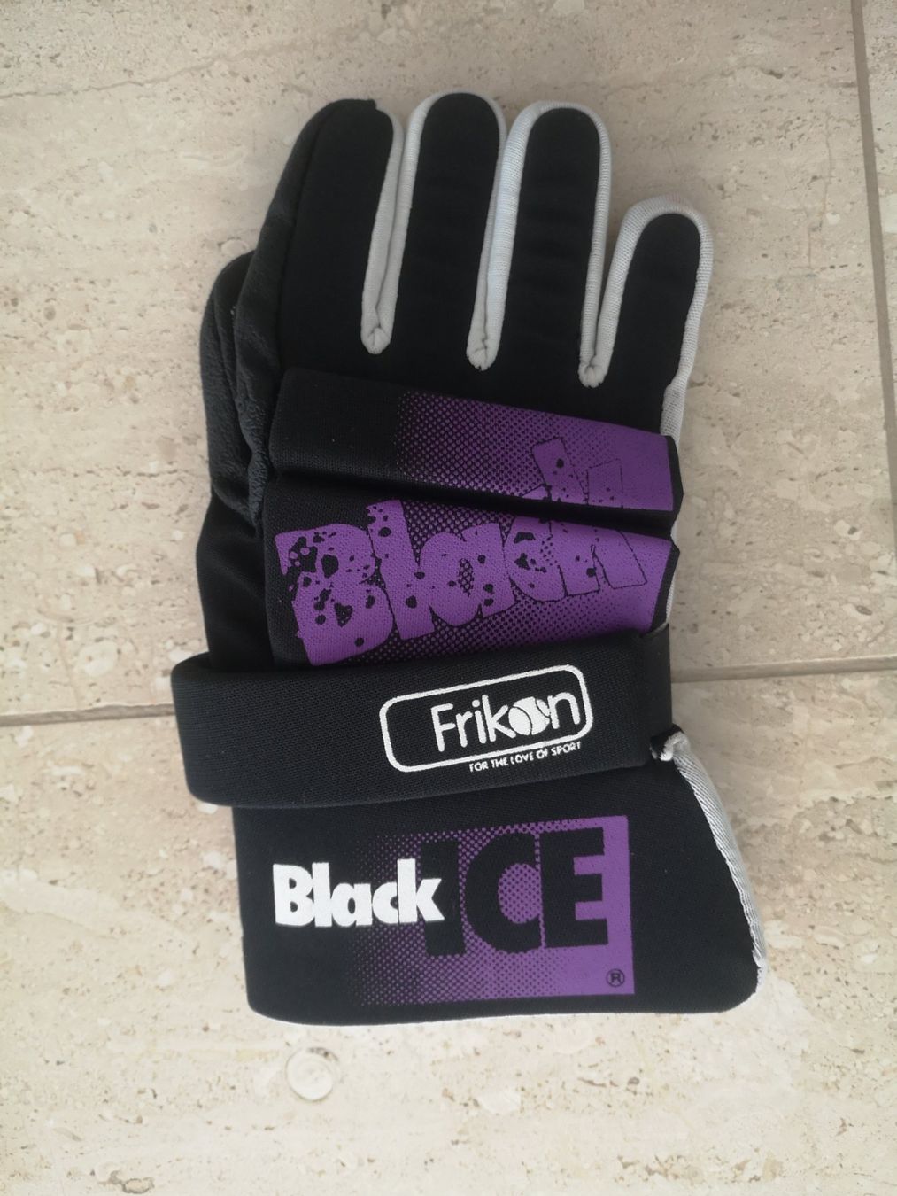 Protections: Hockey-Schoner – Neuf avec emballage d'origine à Lostorf par rubileo 4