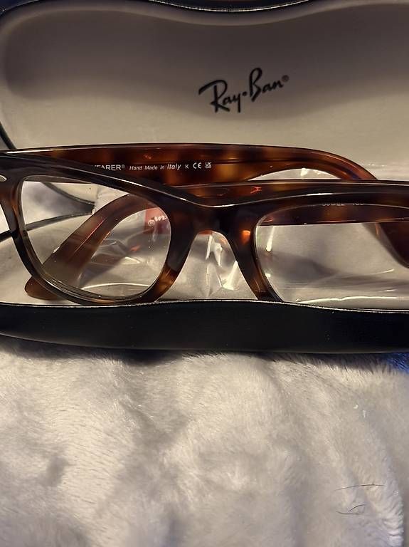 Occhiali & Lenti: Ray-Ban Wayfarer – Usato da Pura venduto da egi_py6j
