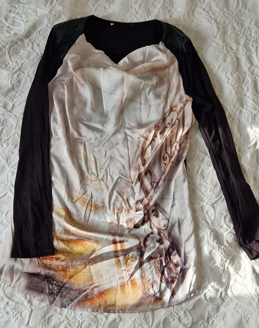Tops: Haut fluide longues manches – D'occasion à Epalinges par Ozili