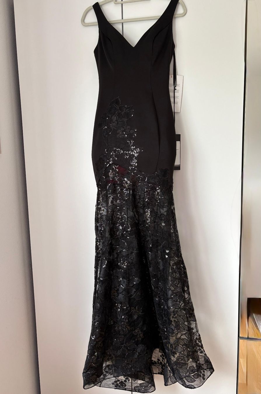 Vestiti: Robe.Taille 34 – Usato da Delémont venduto da Vendeur_3 1