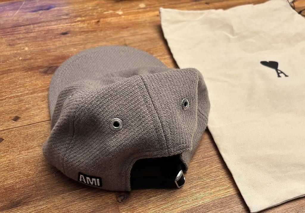 Hüte, Mützen & Caps: ORIGINAL CAP VON AMI PARIS MIT ORIGINAL STAUBHÜLLE – Neu (gemäss Beschreibung) aus Uzwil von ema_jt59