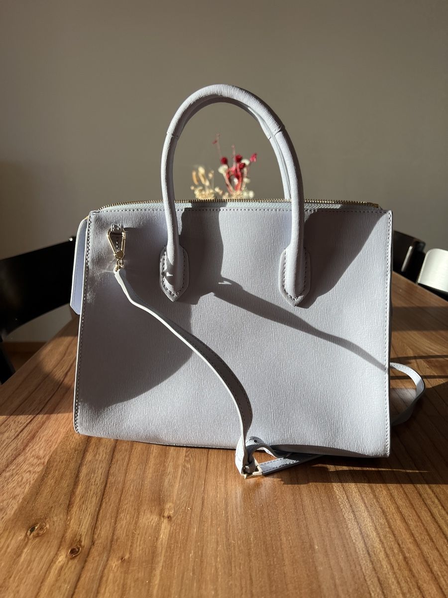 Furla Borse da donna: Sac à main Furla Élégant en cuir – Usato da Montreux venduto da ZeAe 1