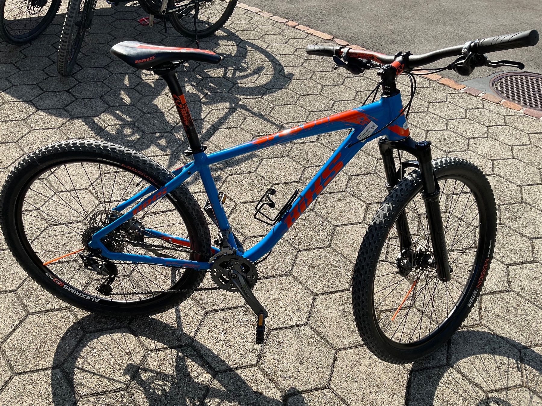 Vélos: Mtb Hardtail  Bixs 17" – D'occasion à Brunnen par Condia