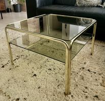 Mid Century Couchtisch mit Ablage Messing Rauchglas 