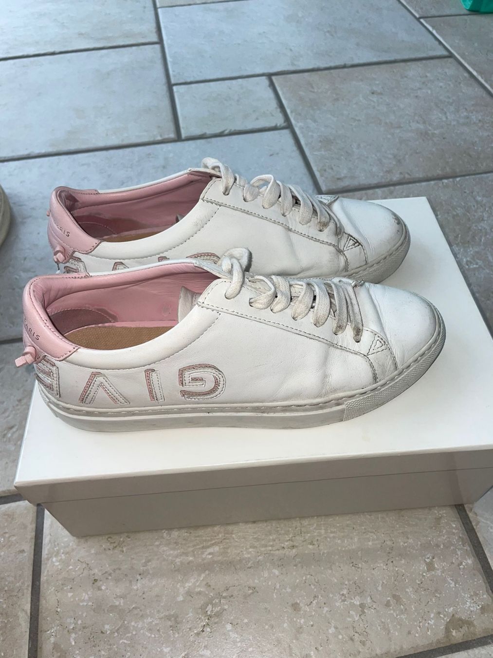 Givenchy Scarpe da donna: Givenchy Sneaker Gr. 38,5 – Usato da Spreitenbach venduto da Webtempel 1