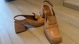 Ovyé Block Heel and a slingback design - Size 39