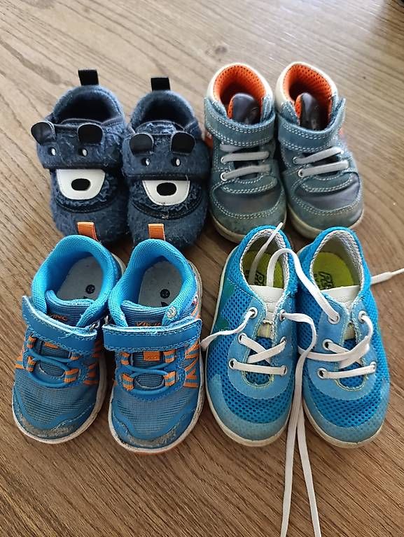 Scarpe per ragazzi: Schuhe Gr. 21 zum Austragen – Usato da Steinen venduto da Jules_Sch
