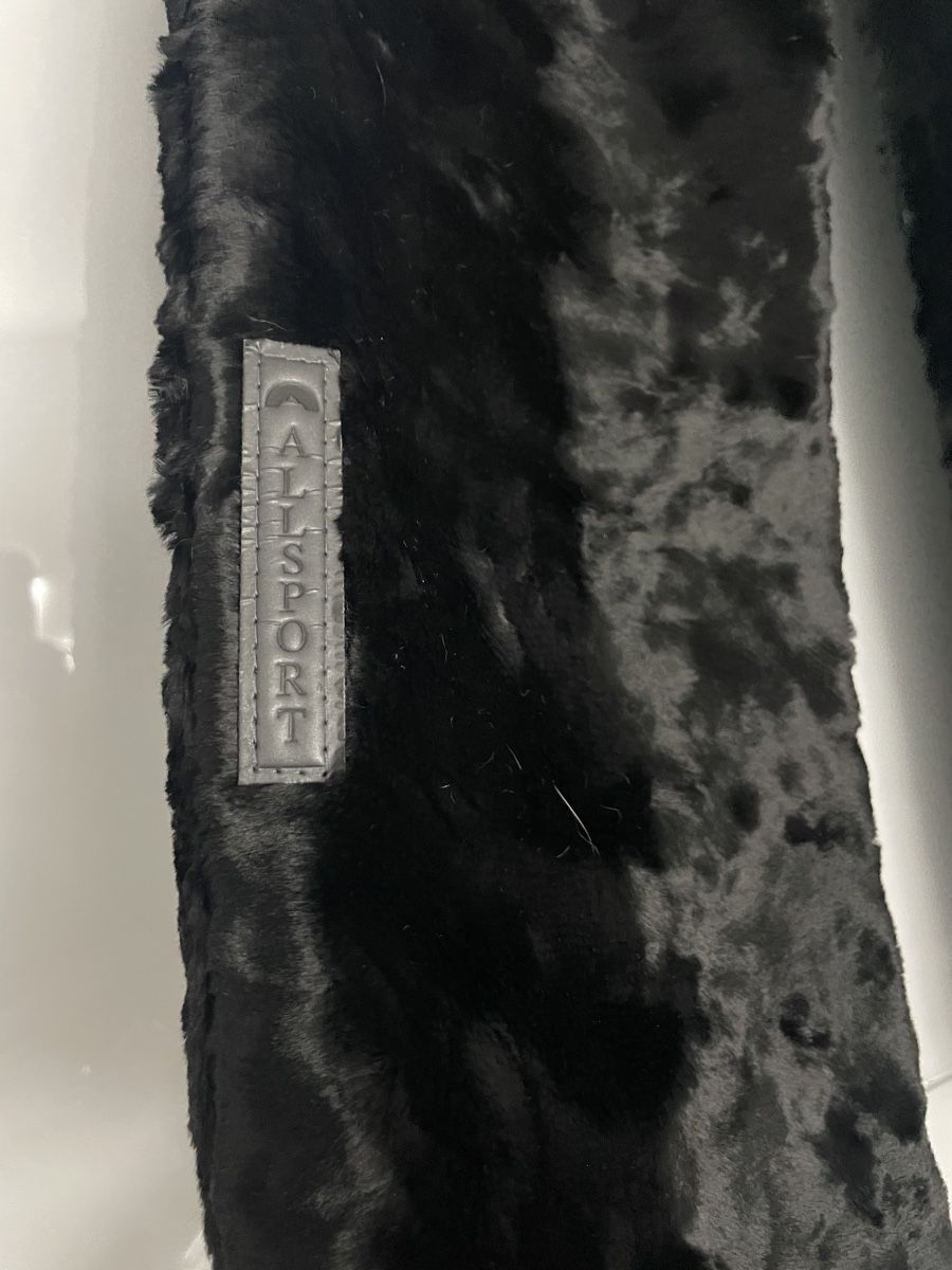 Foulard & Sciarpe: Eleganter Schal aus einem weichen Material – Nuovo (secondo la descrizione) da Grenchen venduto da servet.t 1